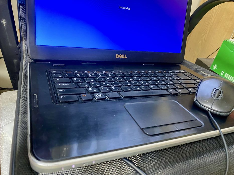 Поодам ноутбук Dell vlVostro 1540
