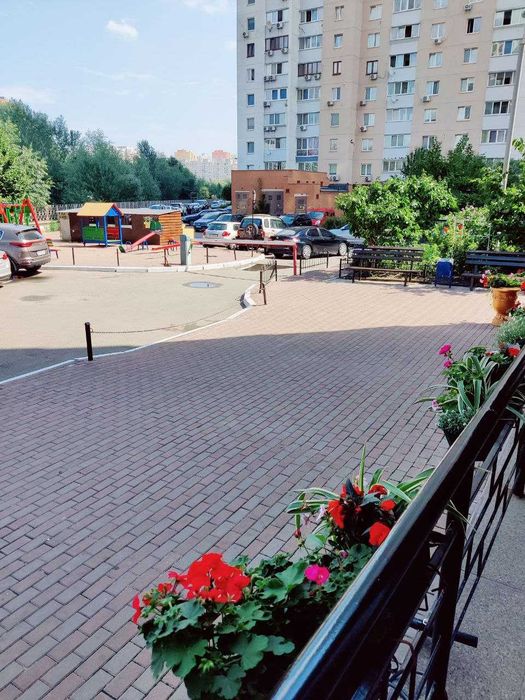 Однокімнатна квартира на вул. Урлівська 40