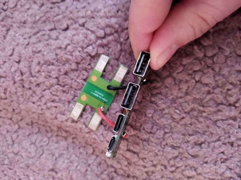 Плата павербанку