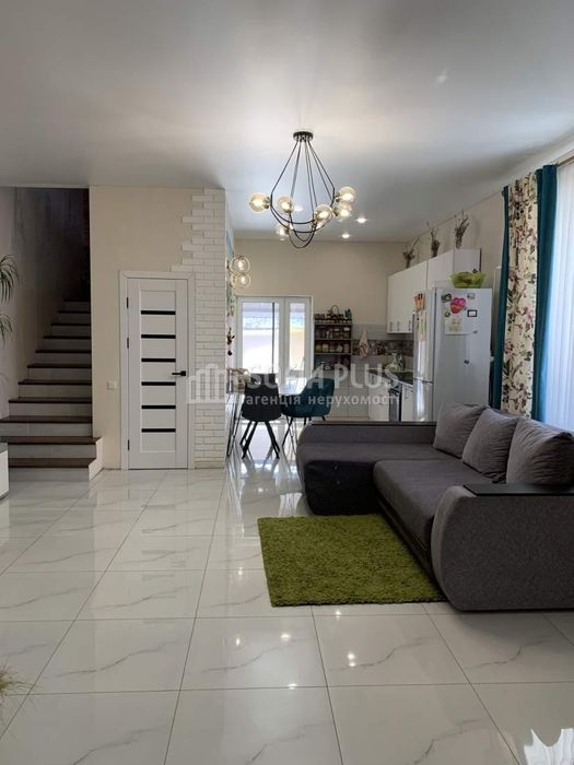 2-эт. дом, 92м2, 2.5 сот, Петропавловская Борщаговка, Полтавская 5А, с