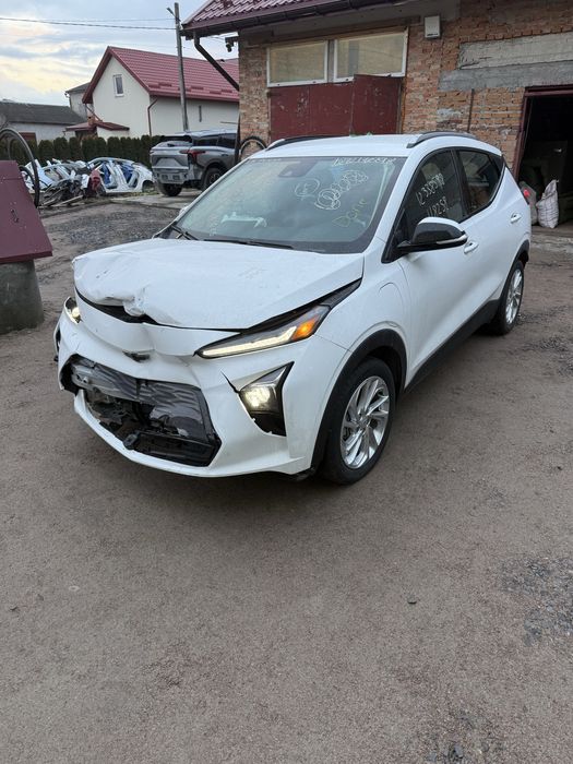 Bolt EUV запчастини