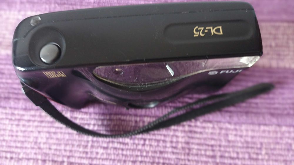 Maq fotografica de rolo Fugi