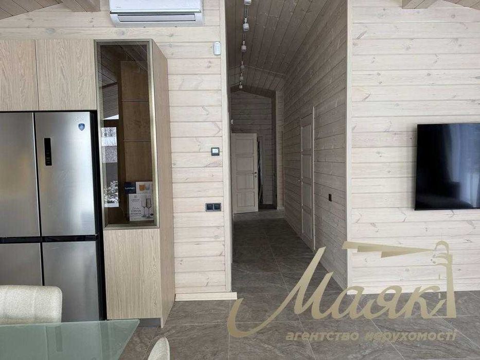 Оренда нового будинку 140 м² у стилі барнхаус в Рославичах