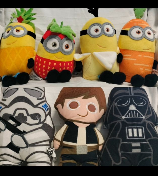 Conjunto de 28 peluches variados