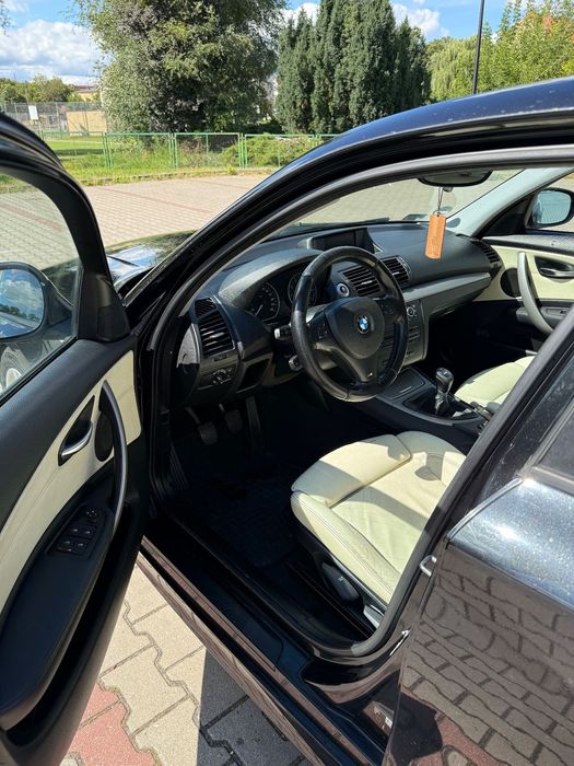 BMW Seria 1 BMW Seria 1 E87 2011 rok 2.0 benzyna N43, 6-biegowa manualna skrzynia