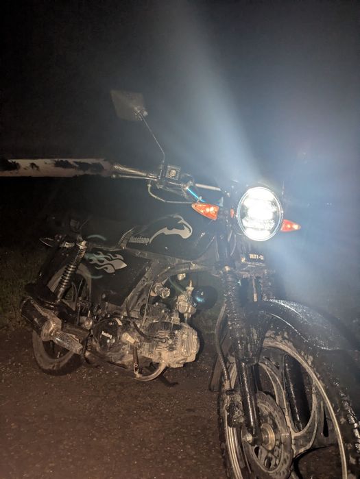 Продам mustang 125