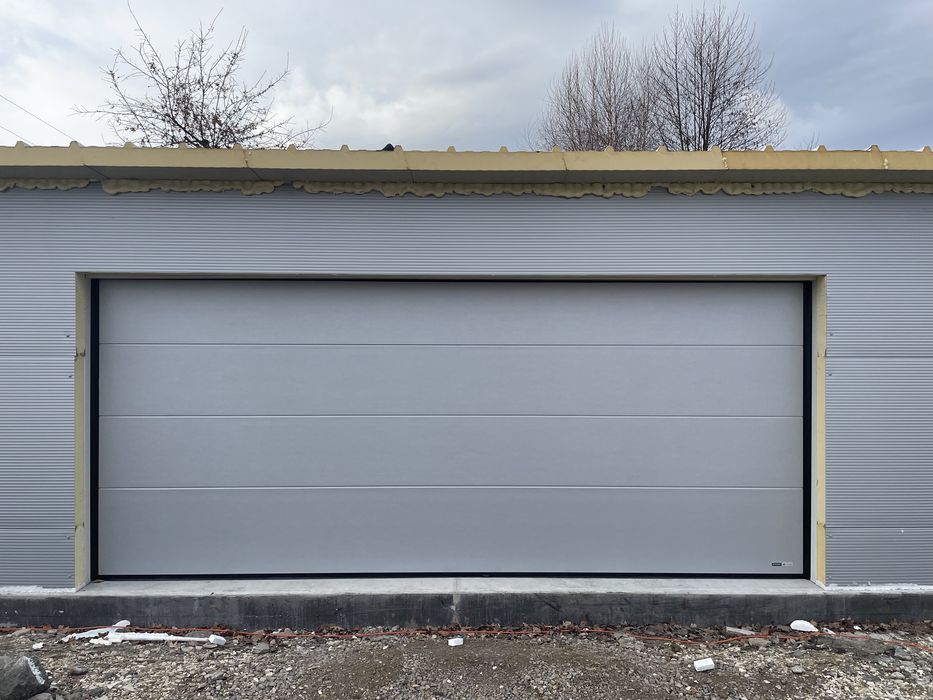 Brama garażowa segmentowa srebna 5000x2250