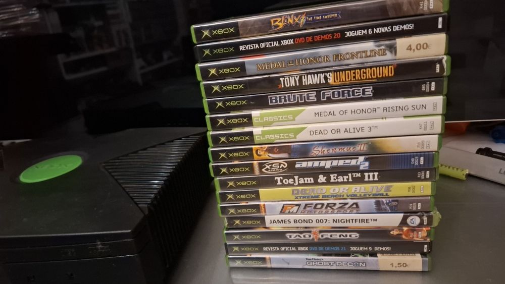 Xbox Classic + 2 comandos e Jogos