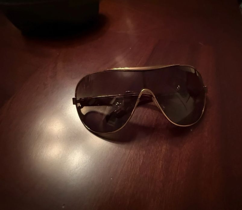 Oculos de sol Calvin Klein