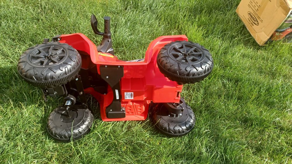 Sprzedam Samochód na akumulator quad 6V