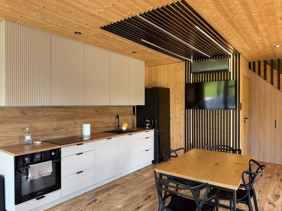 Glamping Polesie-domek z balią Grabniak jezioro Rotcze.