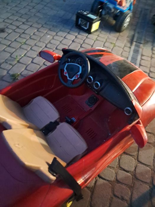 Дитяча електромашина FEZER 12V, їздить, потрібен акумулятор