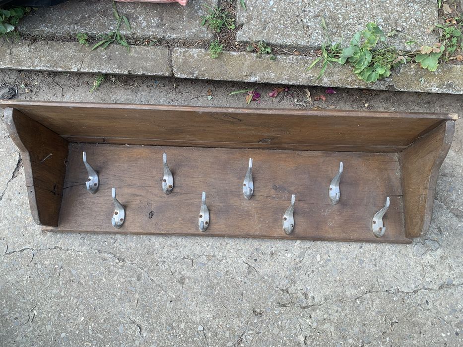 Продам деревянную вешалку