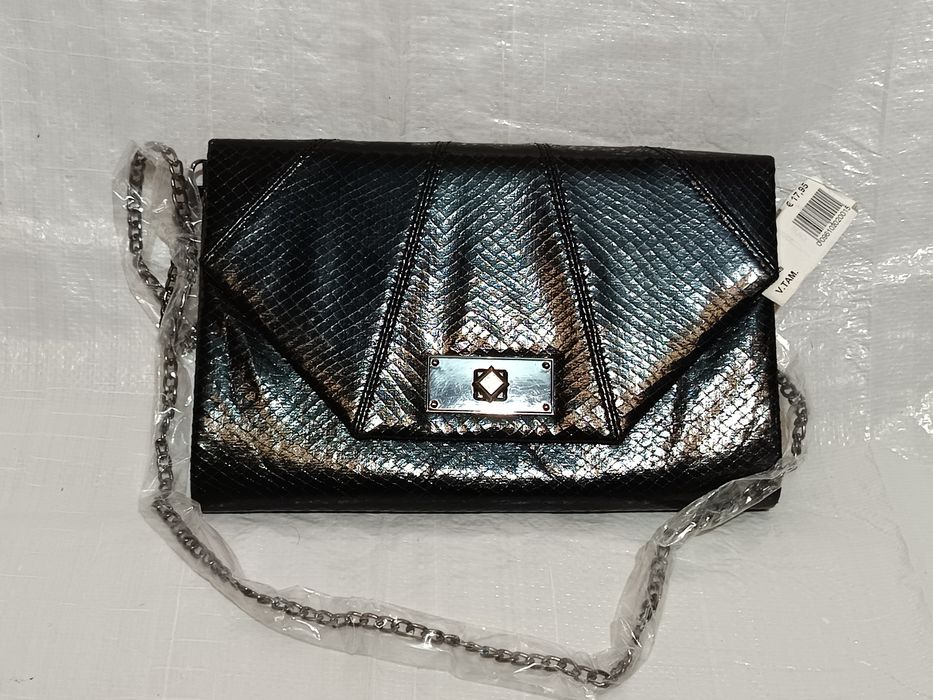 Carteira de senhora nova