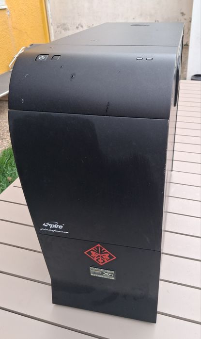 Rara Caixa ATX Spire Pininfarina + Fonte de Alimentação LC Power 550W