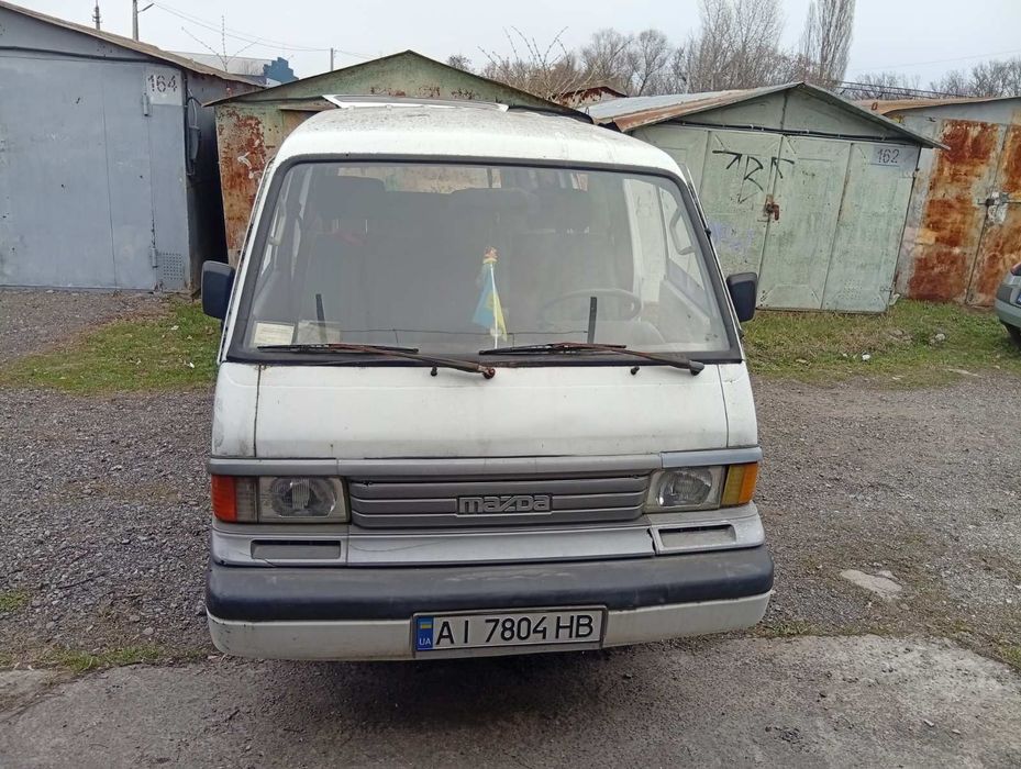 Продам мазда Е 2200