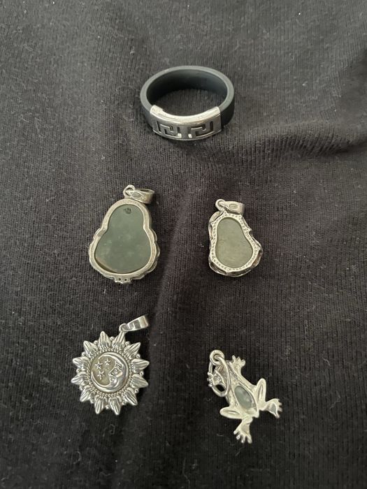 Продам серебряные кулоны подвески крестики