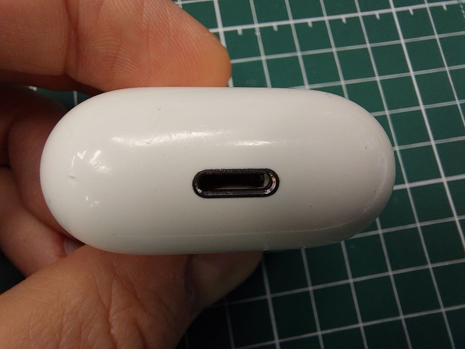 Кейс Apple Airpods A1602