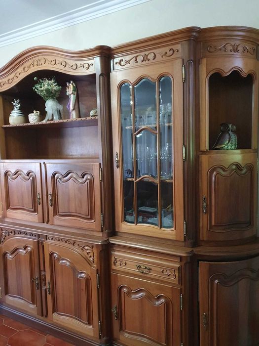 Vendo Móvel de Sala de Madeira