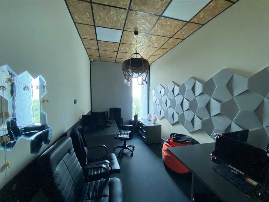Оренда офісу 450 м² у бізнес-центрі "Маяковський", 11 поверх.