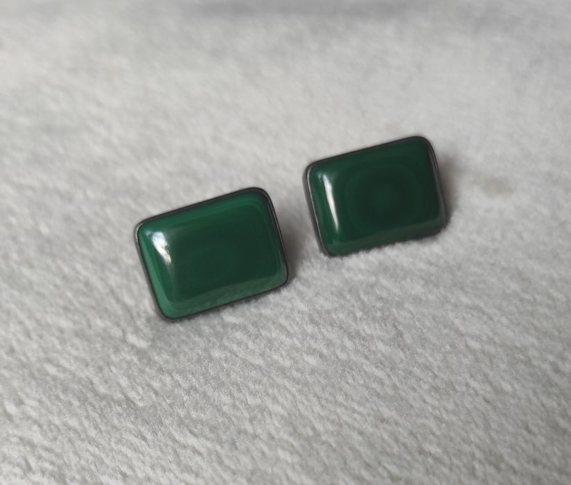 Kolczyki z malachitem.