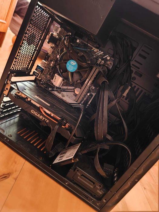 Komputer / 1650 super 4gb / i3- 10gen/ 8gb DDR4