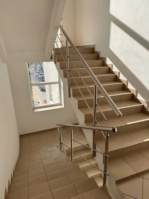 Сучасний стильний офіс