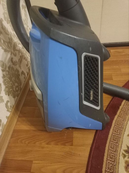 Продам пилесос  новый и надеждой