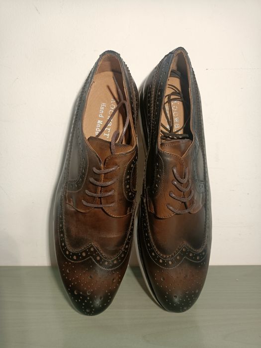 Męskie brązowe eleganckie buty sznurowane