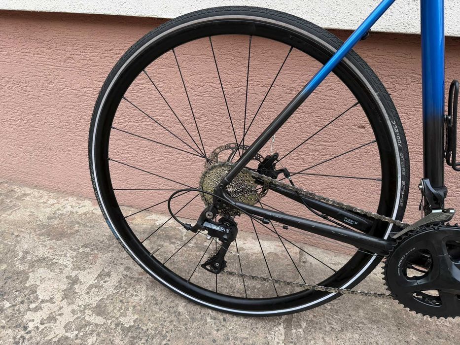 Rower szosowy jak gravel Trek Domane Al3 disc, Shimano Sora, tarcze