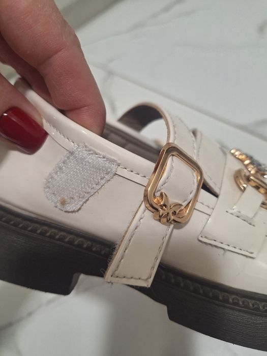 Туфлі для дівчинки