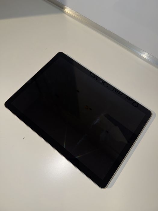 Surface Tablet Go 2 Intel m3 8/128gb super stan