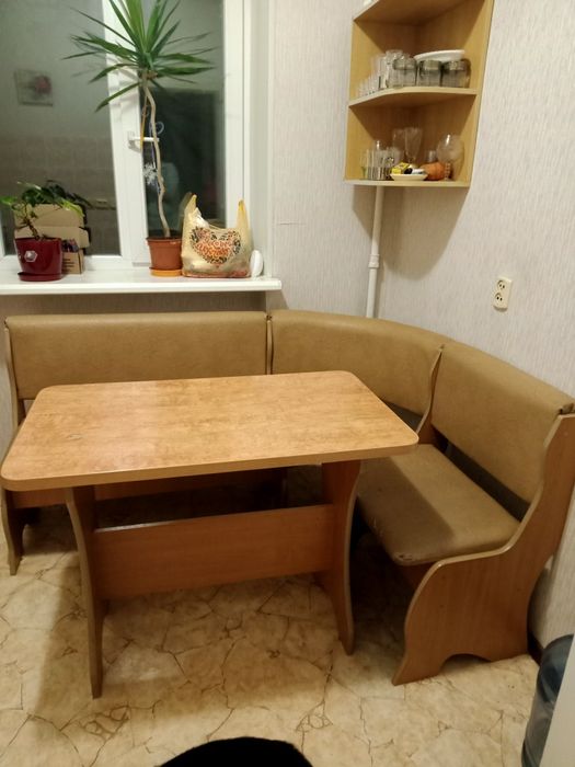 Куток кухонний+стіл