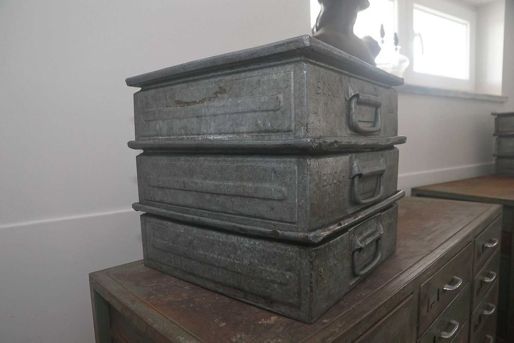 Caixas de empilhamento industriais vintage da Bosch64862811192065123