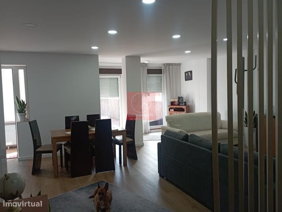 1200 - FOR SALE: Remodeled 3-Bedroom Apartment in Matosinhos