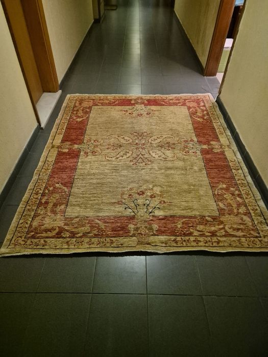 Tapete afegão de seda