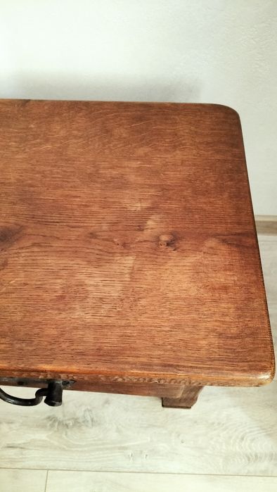 Stary stół drewniany dębowy z szufladami i kutymi elementami