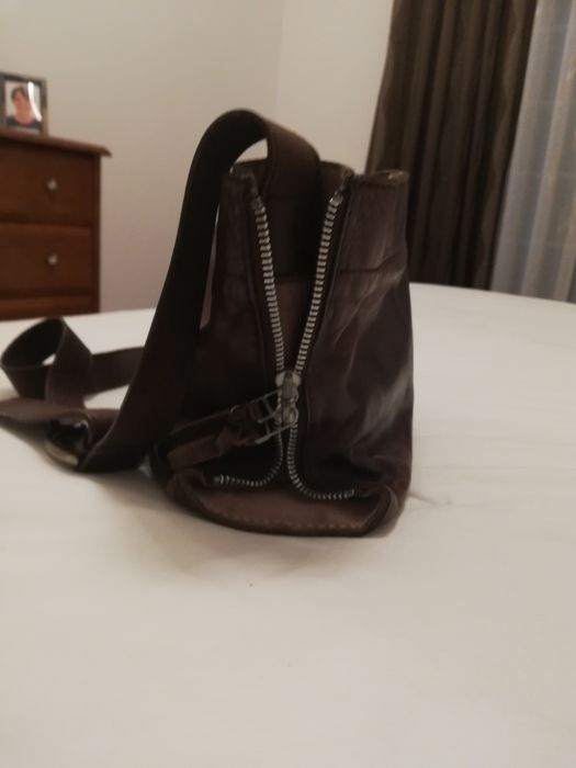 Mala ombro em pele - Cor Castanha