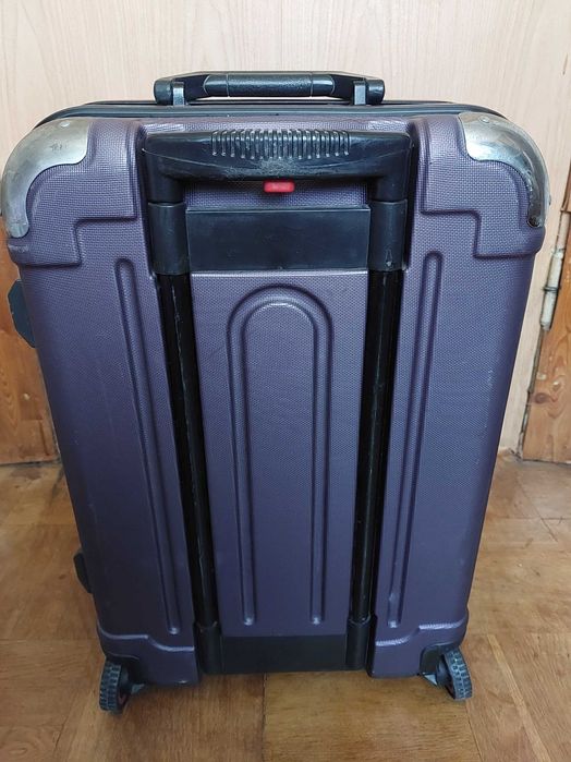 Чемодан на запчастини