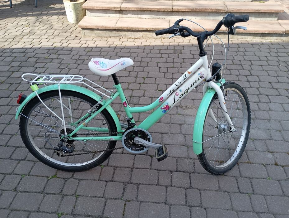 Bardzo ładny rower dla dziewczynki