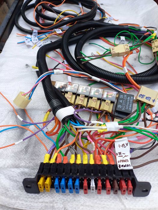 Продам полній комплект новой проводки трактора ЮМЗ БП евро+ распиновка