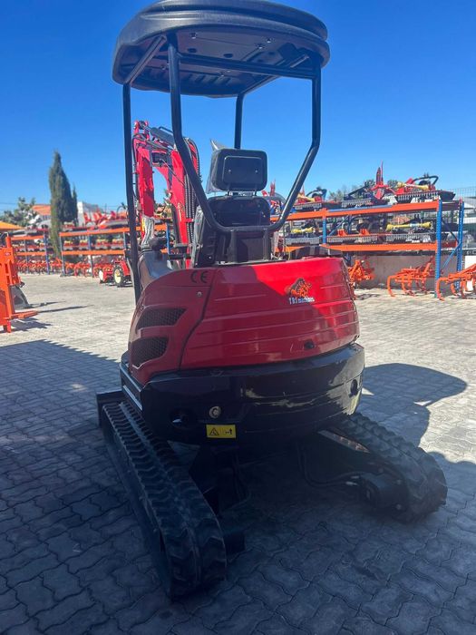 Mini Escavadora TRS HT25 – Nova