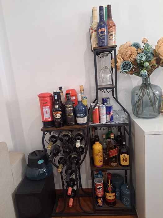 Garrafeira para sala