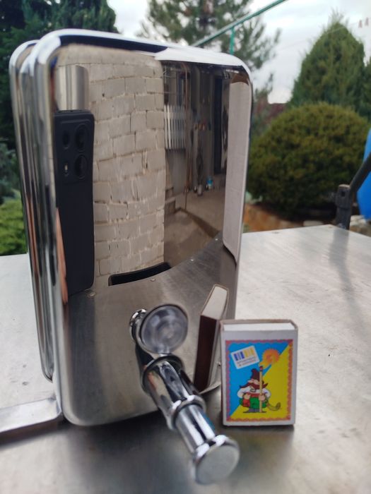 Продам дозатор для жидкого мыла новый