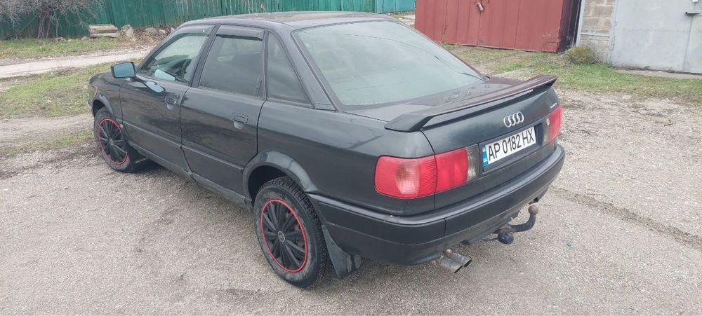 Ауди 80 кватро 2.0 бенз хорошее состояние