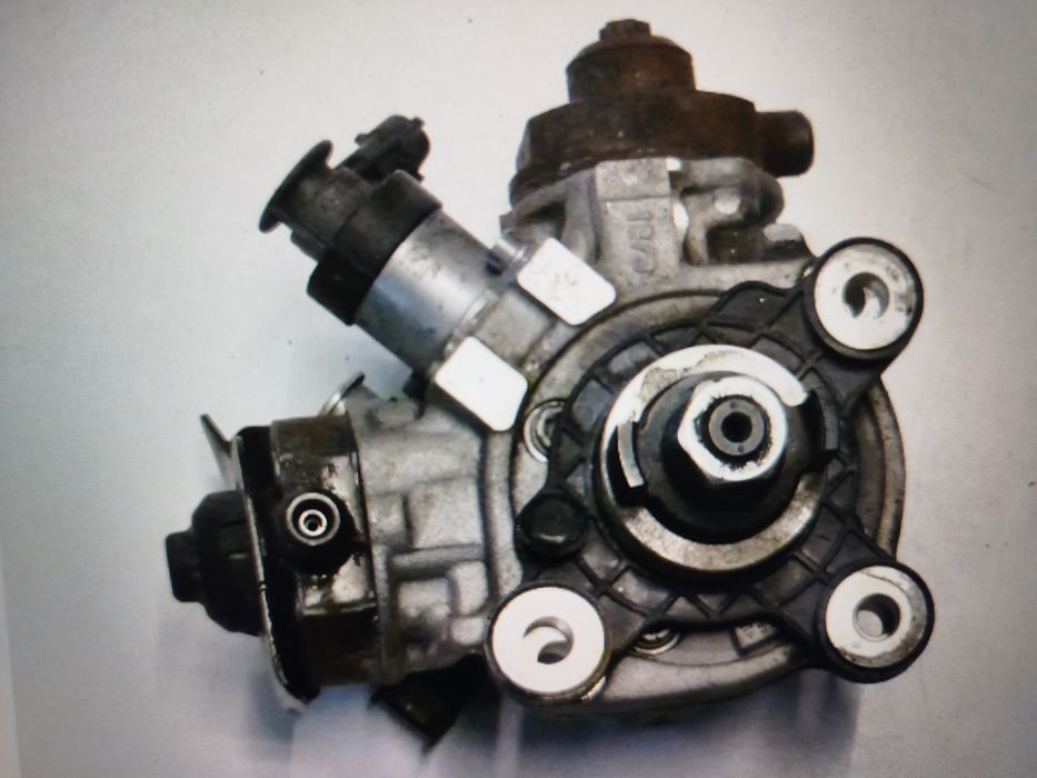 Volvo XC60 XC70 V40 V60 S60 S80 Pompa Wtryskowa