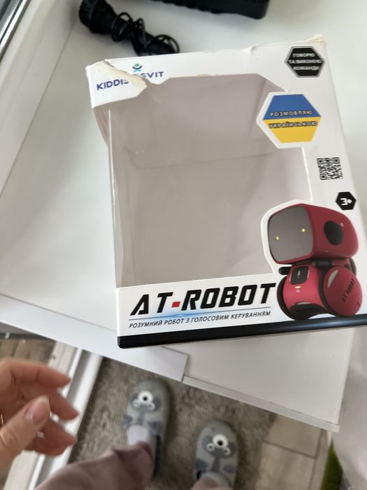 Іграшковий  робот AT-ROBOT , що розмовляє