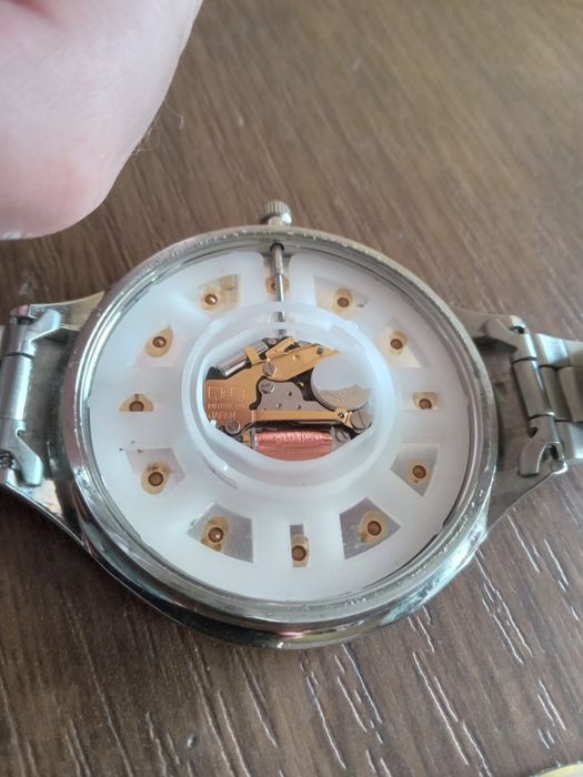 Часы женские 2 шт. "Q&Q WATER RESIST" и "J.D.DIANA QUARTZ"