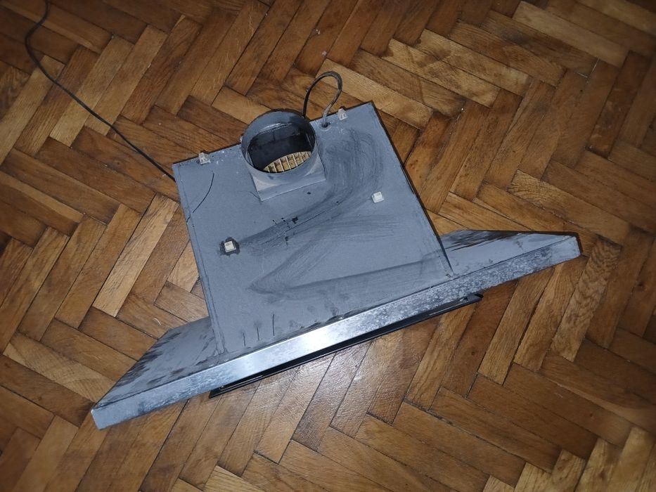 Okap kuchenny z wyciągiem