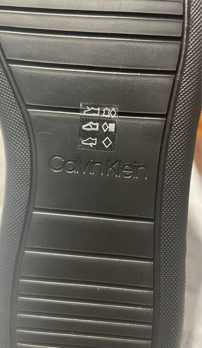 Продам CALVIN KLEIN Снікерcи ,  чоловічі.